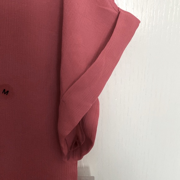 Soho New York and Company jeans pullover Top with bottom tie. - Picture 8 of 8